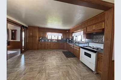 11364 Brosius Road, Garrettsville, OH 44231 - Photo 3
