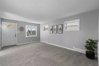 955 Iona Avenue, Akron, OH 44314 - Photo 5