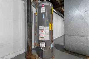 955 Iona Ave, Akron, OH 44314 - Photo 23