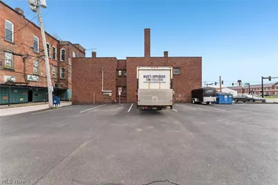 70 4th Street NW, Barberton, OH 44203 - Photo 33