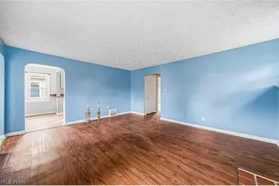 729 W Main Street, Geneva, OH 44041 - Photo 7