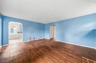 729 W Main St, Geneva, OH 44041 - Photo 7
