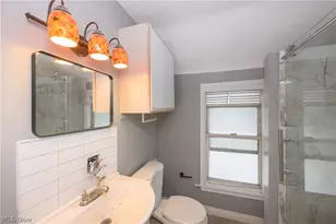 686 E 92nd St, Loveland, OH 44108 - Photo 9