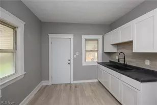 686 E 92nd St, Loveland, OH 44108 - Photo 7