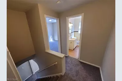 255 E 250th Street, Euclid, OH 44132 - Photo 11