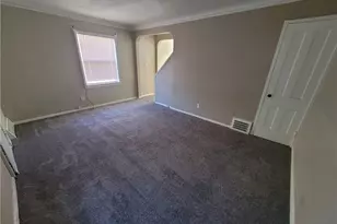 255 E 250th St, Euclid, OH 44132 - Photo 3