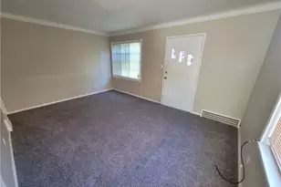 255 E 250th St, Euclid, OH 44132 - Photo 5