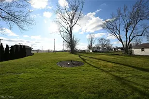 5838 Harter Home Dr, Akron, OH 44319 - Photo 13