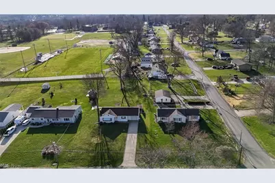 5838 Harter Home Drive, Akron, OH 44319 - Photo 9