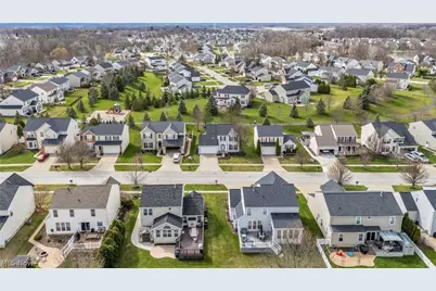 998 Woodfield Lane, Brunswick, OH 44212 - Photo 9