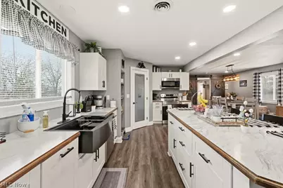 747 Killian Road, Coventry, OH 44319 - Photo 9