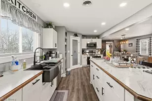 747 Killian Rd, Coventry, OH 44319 - Photo 9