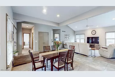 1044 Ledgebrook Drive, Tallmadge, OH 44278 - Photo 7