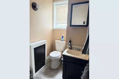 70 4th Street NW, Barberton, OH 44203 - Photo 43