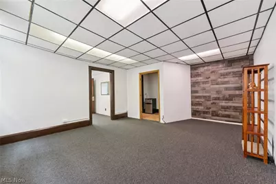 70 4th Street NW, Barberton, OH 44203 - Photo 17