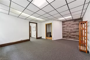 70 4th St NW, Barberton, OH 44203 - Photo 17