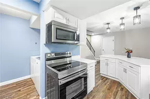 10364 Independence Dr, North Royalton, OH 44133 - Photo 13