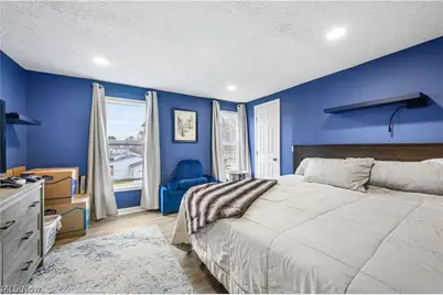 994 Moeller Avenue, Akron, OH 44307 - Photo 17