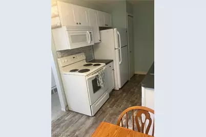 26187 Raintree Boulevard #C5, Olmsted Falls, OH 44138 - Photo 7