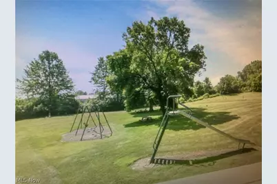 26187 Raintree Boulevard #C5, Olmsted Falls, OH 44138 - Photo 23