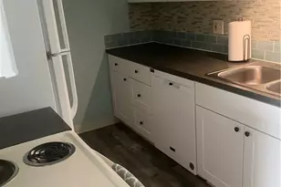 26187 Raintree Blvd, Olmsted Falls, OH 44138 - Photo 11