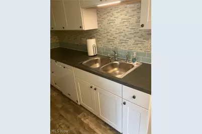 26187 Raintree Boulevard #C5, Olmsted Falls, OH 44138 - Photo 9