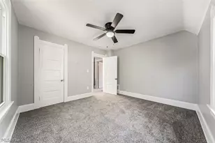 703 E River St, Elyria, OH 44035 - Photo 9