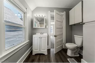 703 E River Street, Elyria, OH 44035 - Photo 7