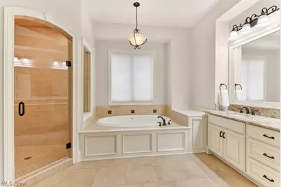 7565 Cottonwood Trail, Chagrin Falls, OH 44023 - Photo 25