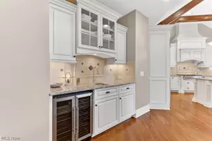 7565 Cottonwood Trail, Chagrin Falls, OH 44023 - Photo 17