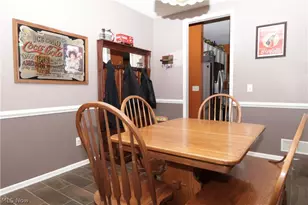 5297 Garfield Blvd, Sheffield Village, OH 44054 - Photo 9