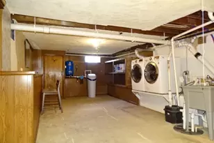 1010 Crestline Dr, Akron, OH 44312 - Photo 25