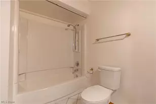 210 Cypress Ave, Louisville, OH 44641 - Photo 23