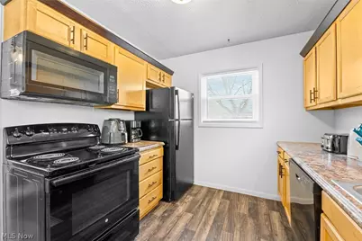 2225 Martha Avenue NE, Canton, OH 44705 - Photo 7