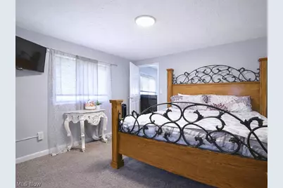 33850 Beachpark Drive, Eastlake, OH 44095 - Photo 21