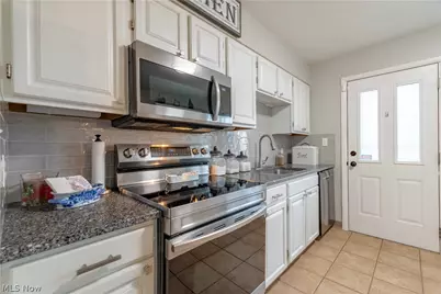 2435 Eastern Avenue, Alliance, OH 44601 - Photo 9