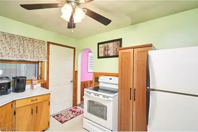 14170 Ravenna Avenue NE, Alliance, OH 44601 - Photo 9