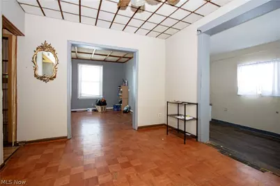 2106 Indiana Way NE, Canton, OH 44705 - Photo 7