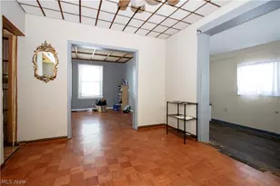 2106 Indiana Way NE, Canton, OH 44705 - Photo 7