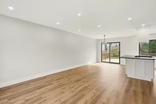 9415 Lawnfield Dr, Twinsburg, OH 44087 - Photo 11