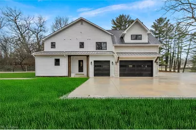 690 Club Drive W, Aurora, OH 44202 - Photo 3