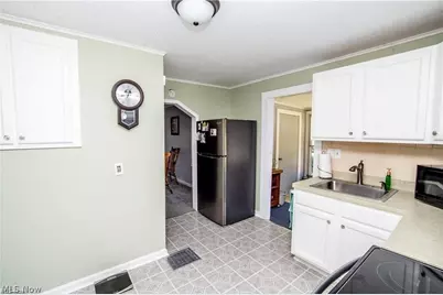 110 Boardman Boulevard, Boardman, OH 44512 - Photo 3