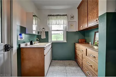 7506 Roy Andrews Road NW, New Philadelphia, OH 44663 - Photo 15