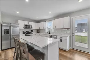 180 Wild Flower Dr, Elyria, OH 44035 - Photo 9