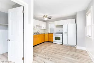 19307 Kildeer Ave, Loveland, OH 44119 - Photo 7