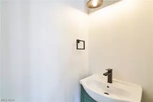 526 Paolo Circle NW, Canton, OH 44709 - Photo 11