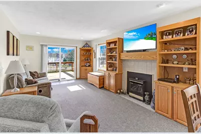 63 W Mohawk Drive, Malvern, OH 44644 - Photo 3