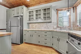 268 S Bayshore Dr, Columbiana, OH 44408 - Photo 7