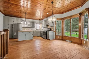 268 S Bayshore Dr, Columbiana, OH 44408 - Photo 3