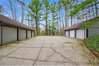 2197 Pinebrook Trail, Cuyahoga Falls, OH 44223 - Photo 39